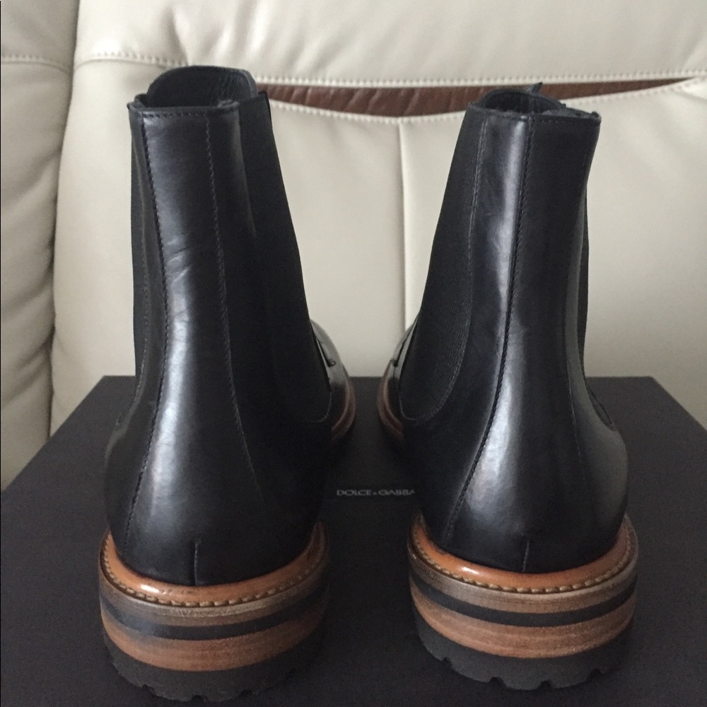 Authentic Dolce & Gabbana Leather Zip Mid Boot - Picture 5 of 12